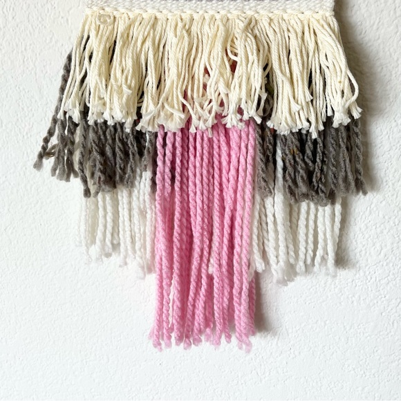 Handmade yarn woven textile tapestry wall hanging - Picture 2 of 5